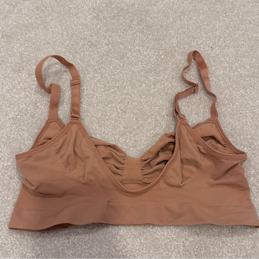 SKIMS Sculpting Bralette *Never Been Worn* Size 2XL/3XL